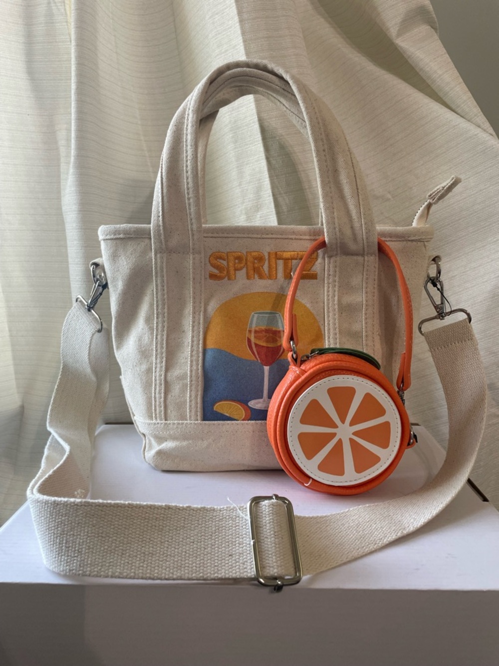 C&C California NWOT Aperol "Spritz" Tote Bag With Orange Slice Charm Pouch Viral - Picture 3 of 10